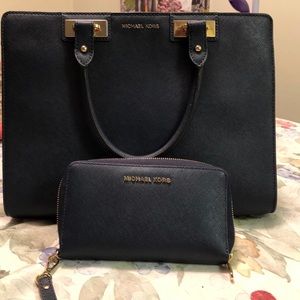 Authentic Navy Blue MK purse and wallet set